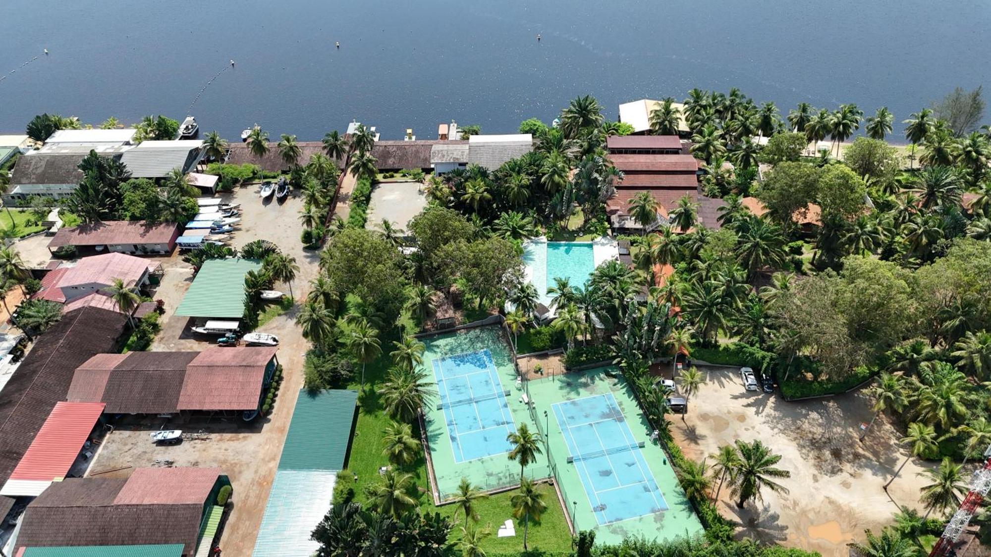 Hotel Coucoue Lodge อัสซินี ภายนอก รูปภาพ