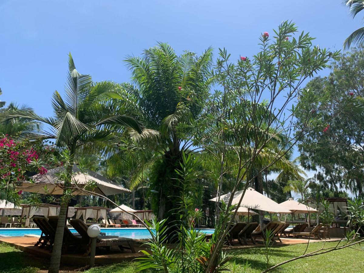 Hotel Coucoue Lodge อัสซินี ภายนอก รูปภาพ